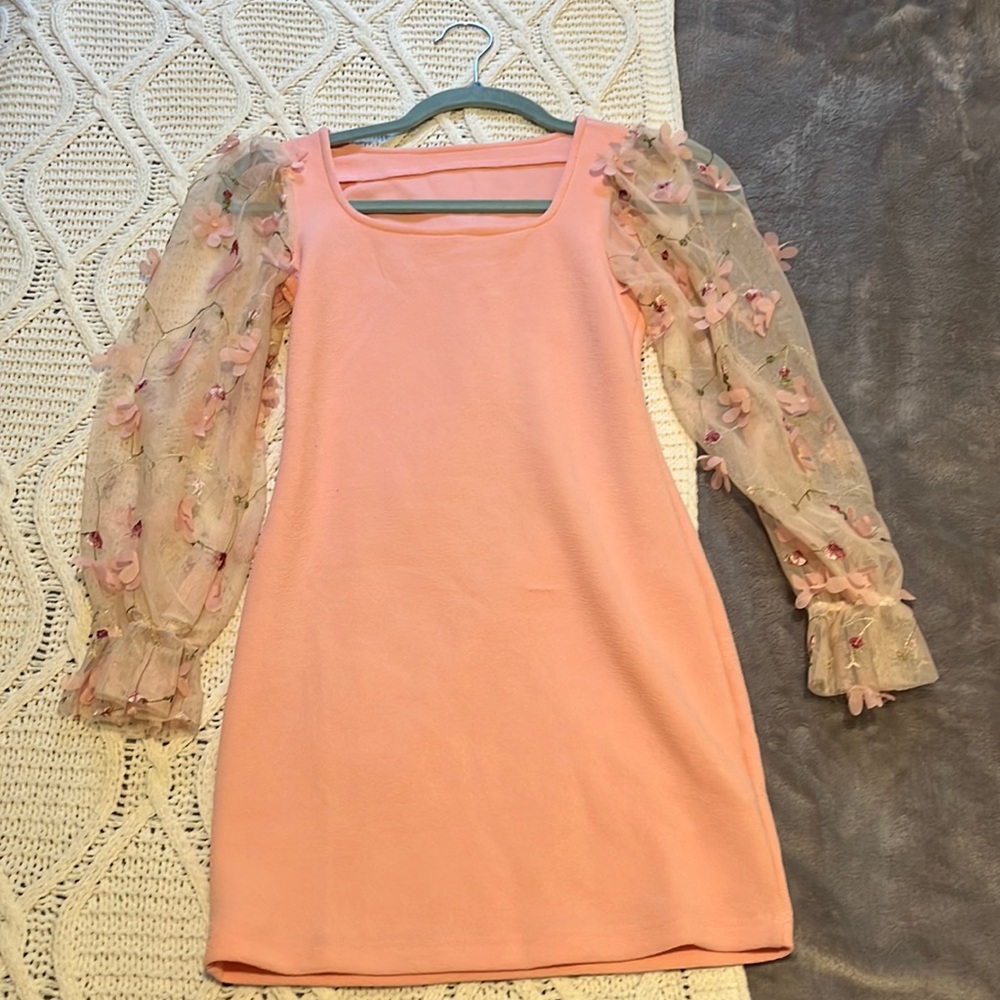Light pink dress. Great condition! Only worn once.